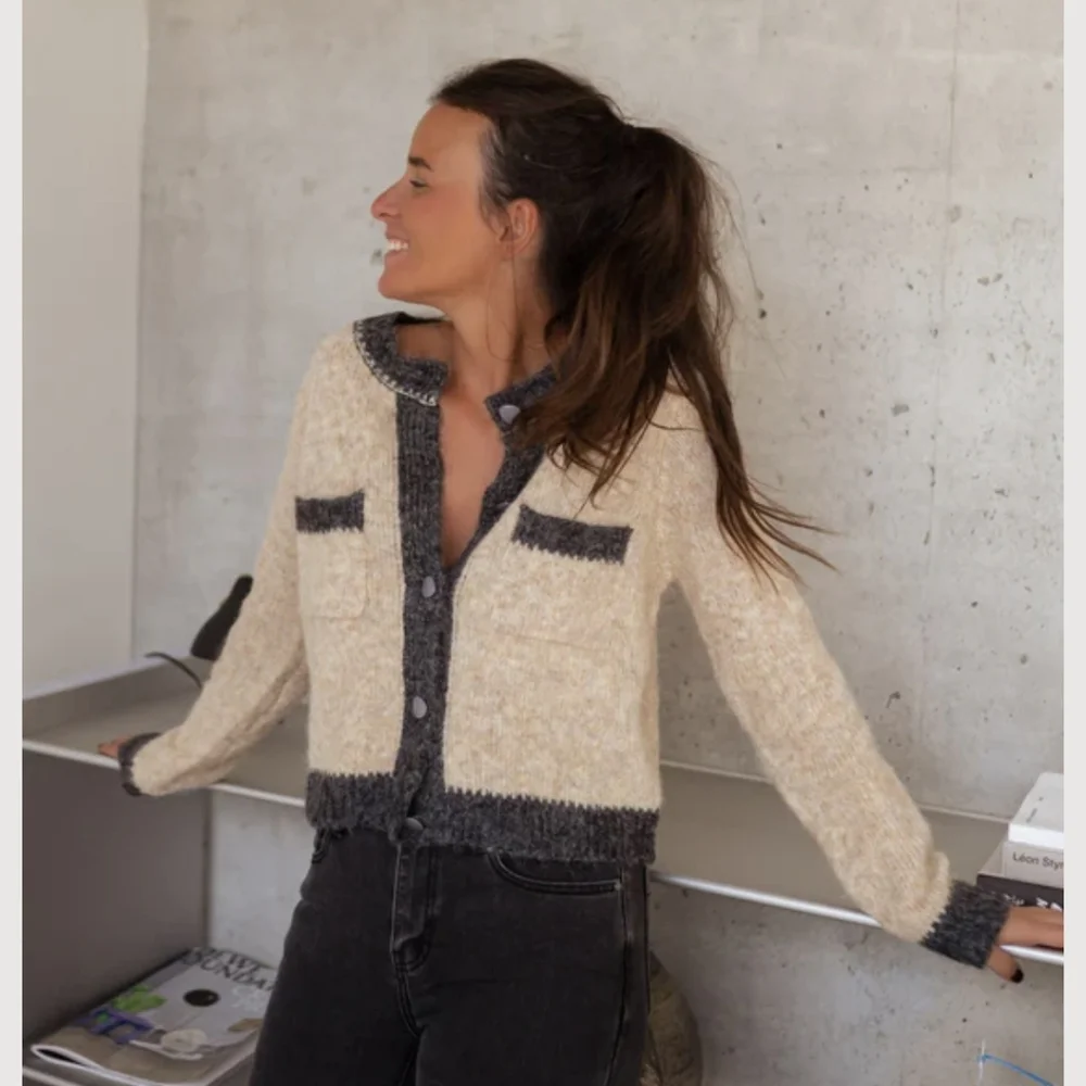 Easy Clothes Paris Cream & Heather Grey Laly  Cardigan NWT Size Small - Picture 3 of 7